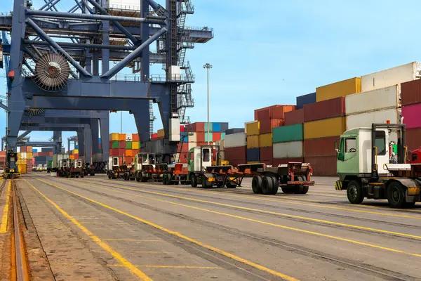 Local Haul Excellence: Toronto's Best Trucking