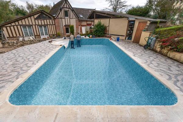 Transform Your Yard with Swimming Pool Contractor Northridge Experts