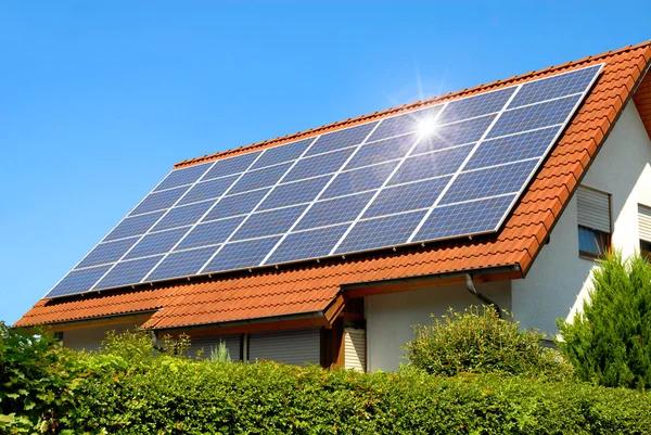 Top Reasons to Install Solar Panels This Year