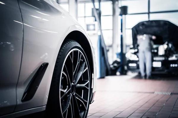 Find the Best Auto Repair Near Me for Quality Service
